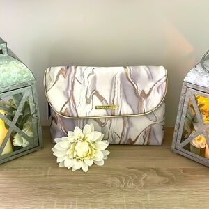 NWT Travel Bag Vince Camuto